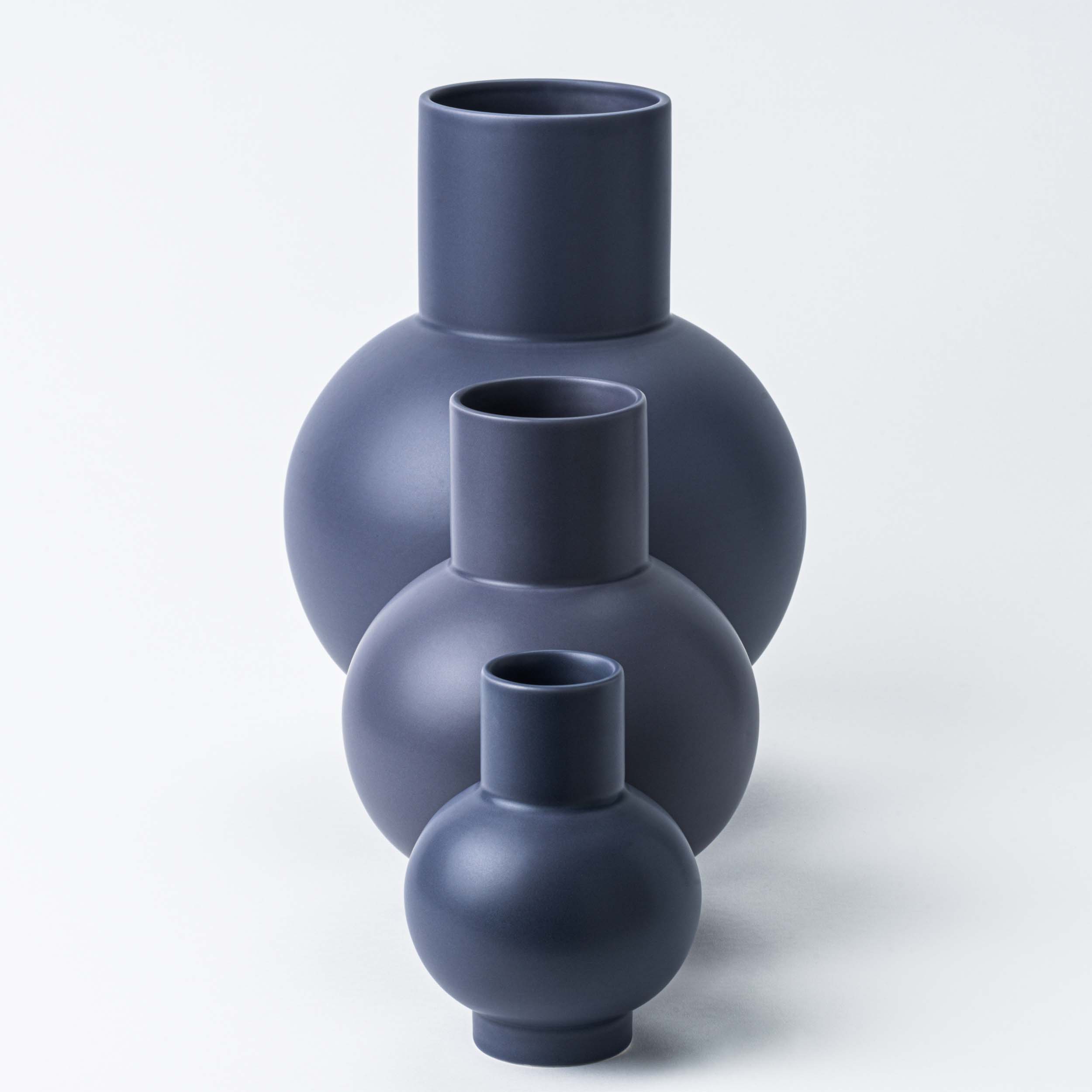 nicholai-wiig-hansen-strom-vase-large-purple-ash-us-4528807772209_1.jpg