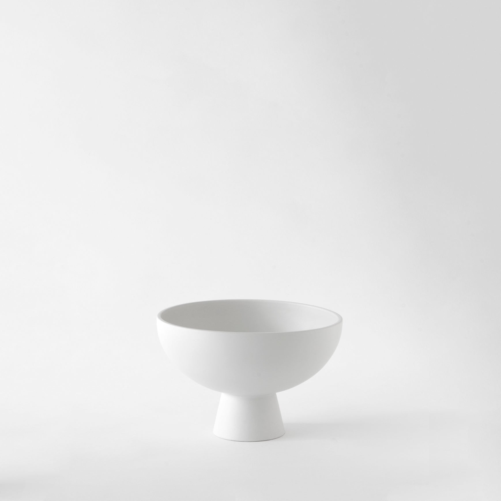 nicholai-wiig-hansen-strom-bowl-small-vaporous-grey-us-4528962437169_0.jpg