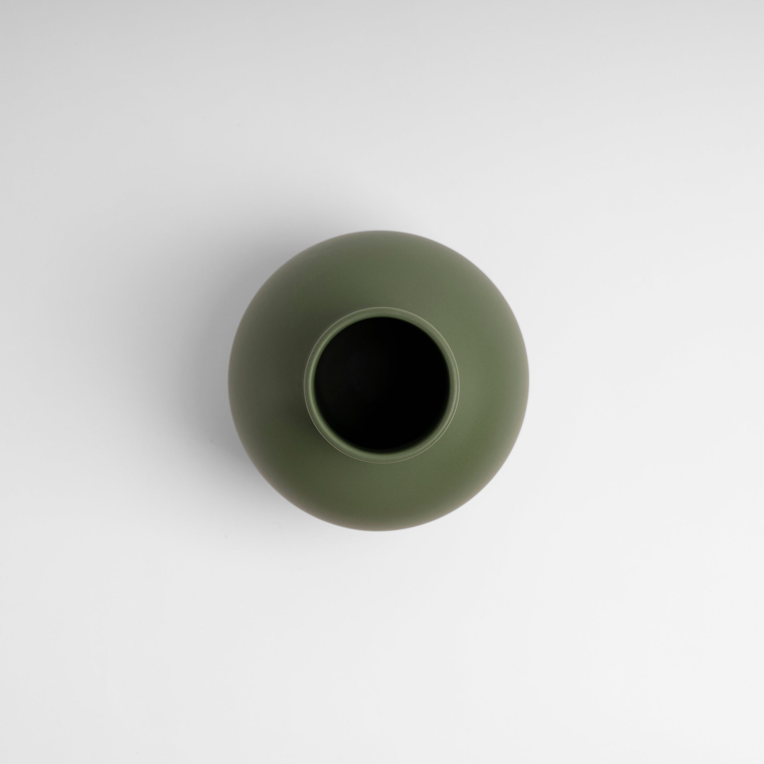 nicholai-wiig-hansen-strom-vase-large-deep-green-us-8351441551688_1.jpg